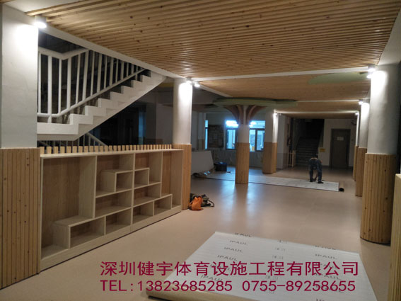 深圳市南山區(qū)華僑城第一幼兒園PVC地面、假草坪工程